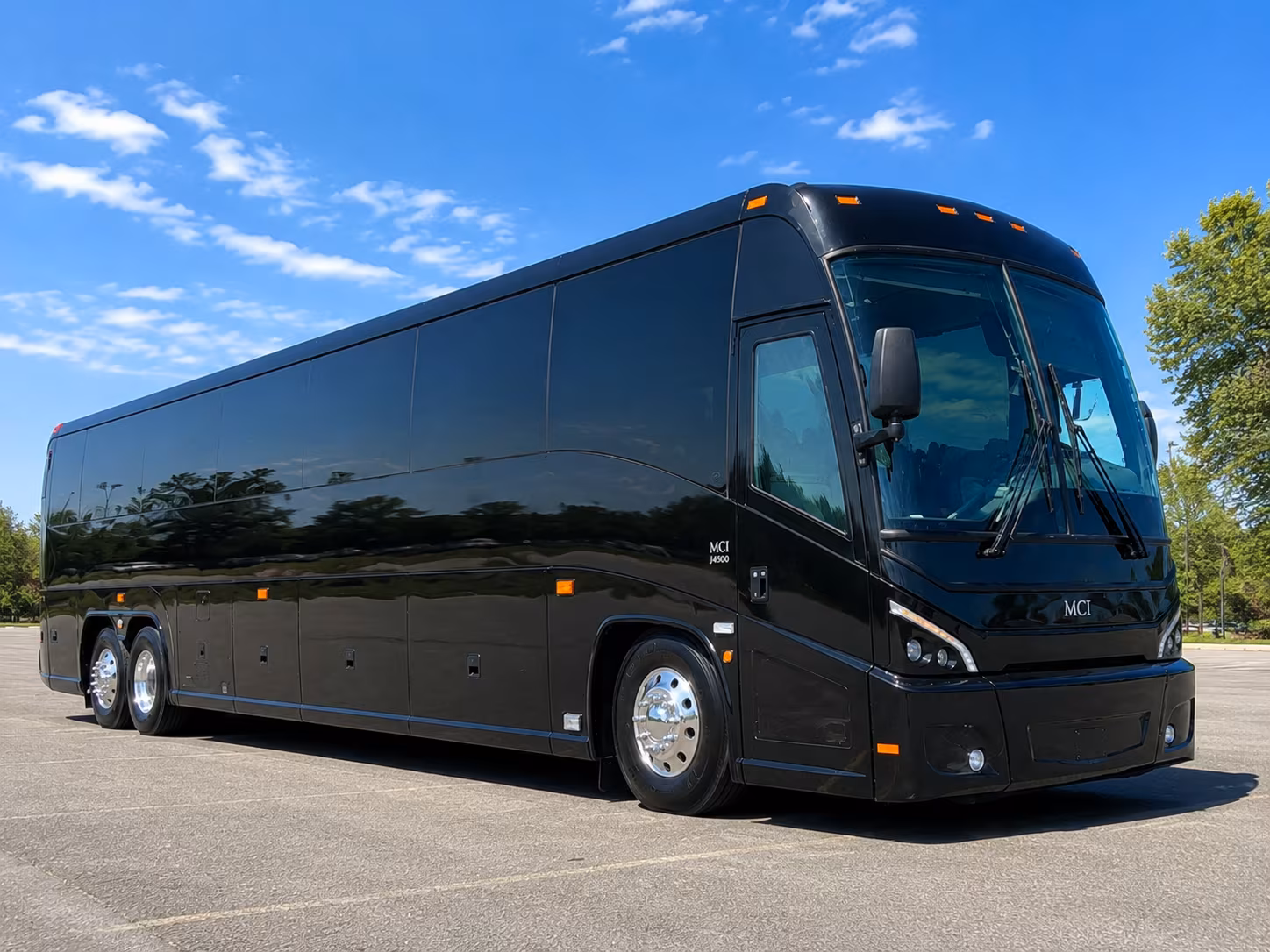 bachelor bus rentals for golf days along the us 75 corridor