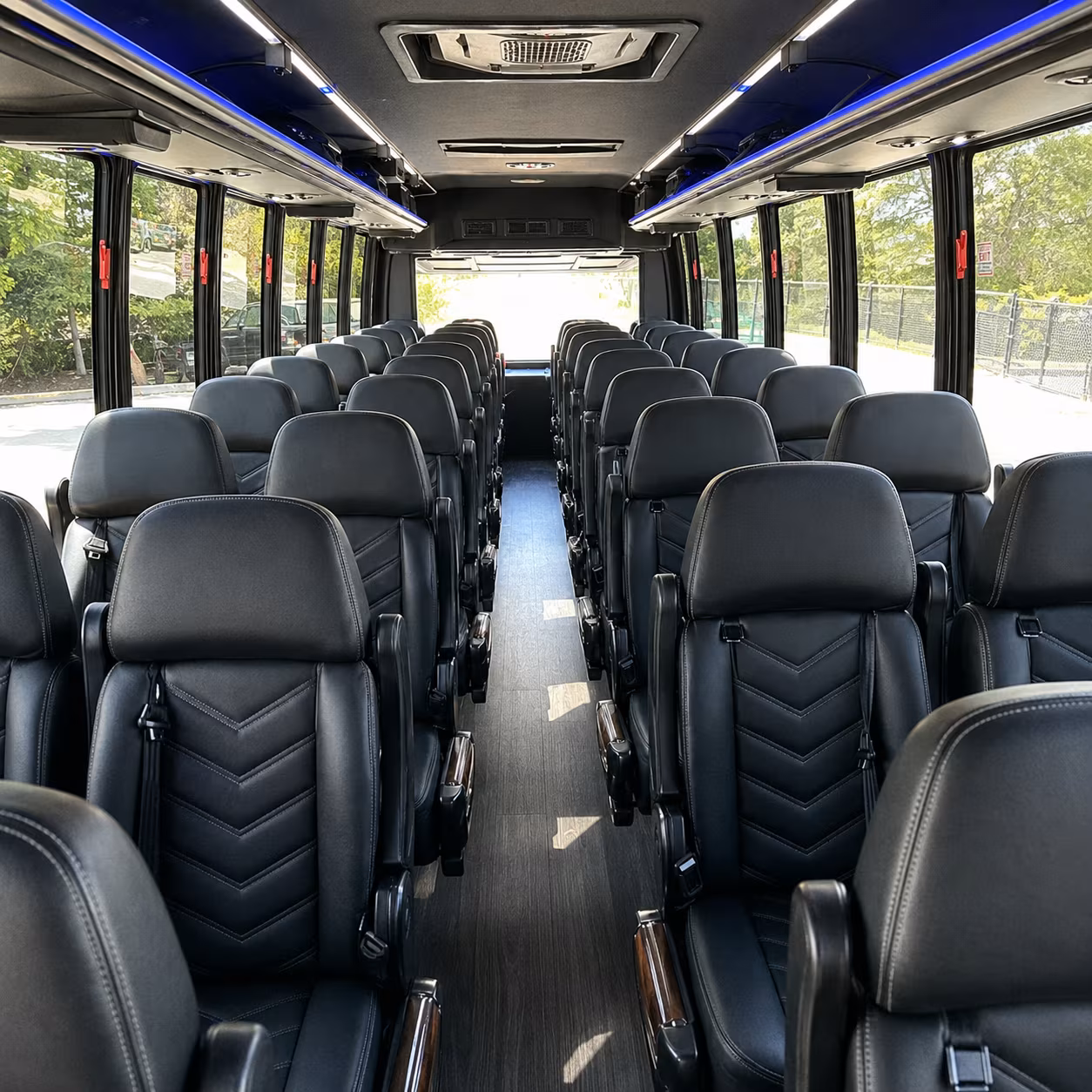 minibuses and charter buses to the perot museum and dallas science destinations