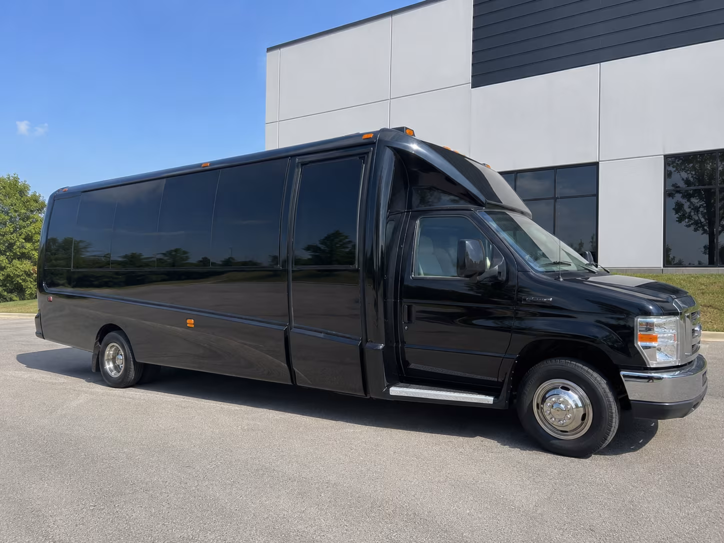 party buses for wine tours through grapevine s urban winery district