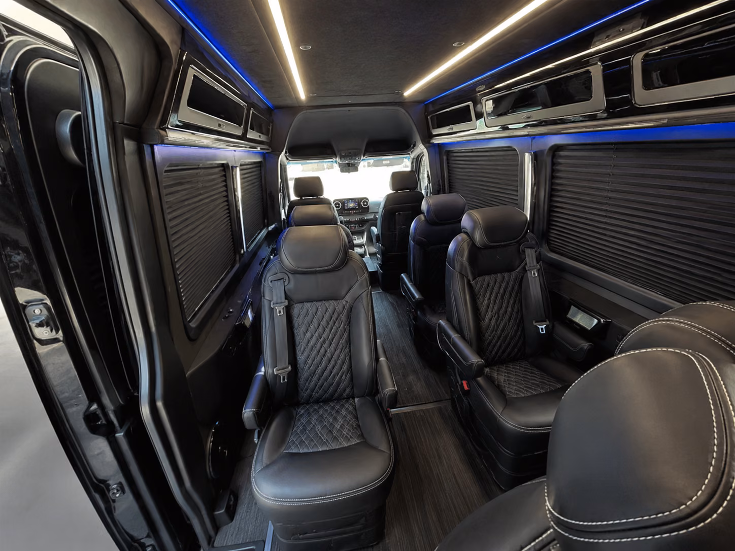 secure transportation for your next airport transfer 3
